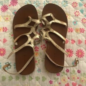 GUESS: Sandals